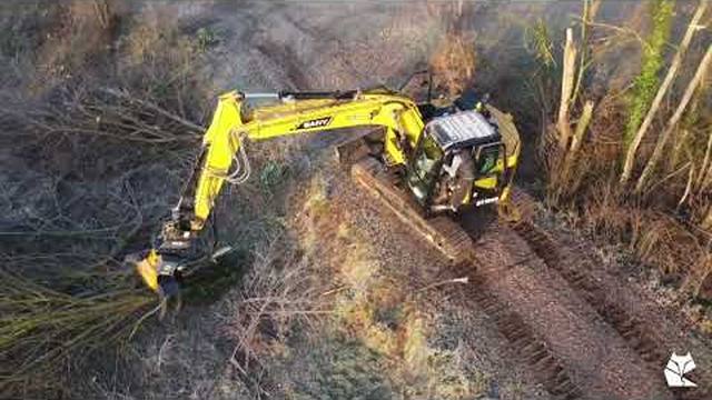 Video: Wreko forestry grapple with chainsaw in action